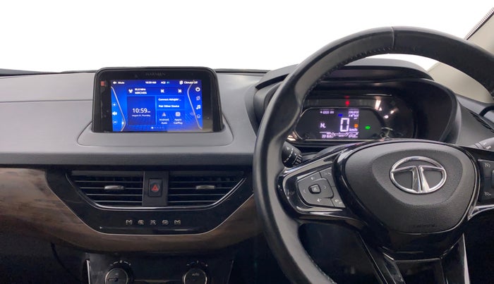 2022 Tata NEXON XZA PLUS (PREMIUM) KAZIRANGA DIESEL, Diesel, Automatic, 33,130 km, Air Conditioner