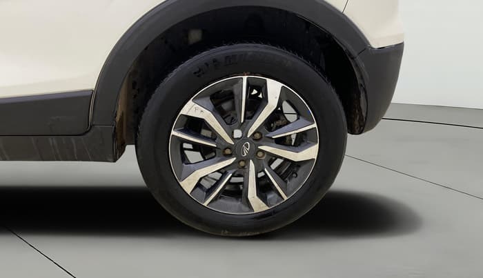 2022 Mahindra XUV300 W8 (O) 1.5 DIESEL, Diesel, Manual, 1,47,204 km, Left Rear Wheel