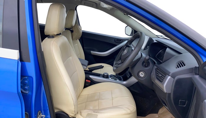 2020 Tata NEXON XMA SUNROOF DIESEL, Diesel, Automatic, 77,055 km, Right Side Front Door Cabin