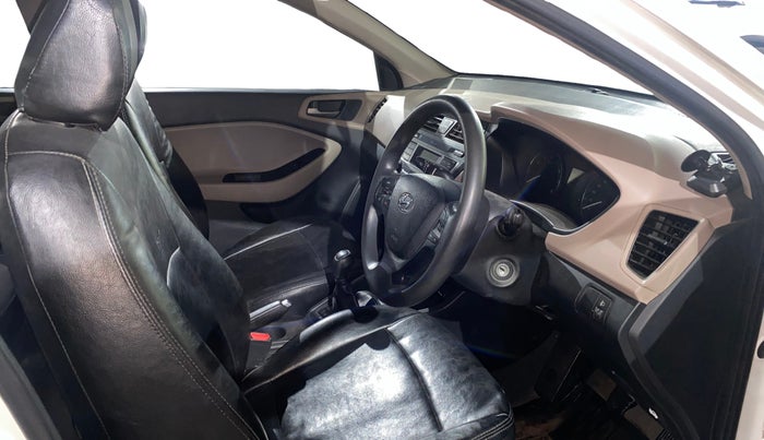 2016 Hyundai Elite i20 MAGNA 1.2, Petrol, Manual, 73,544 km, Right Side Front Door Cabin