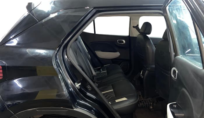 2023 Hyundai VENUE S(O) 1.2, Petrol, Manual, 17,272 km, Right Side Rear Door Cabin