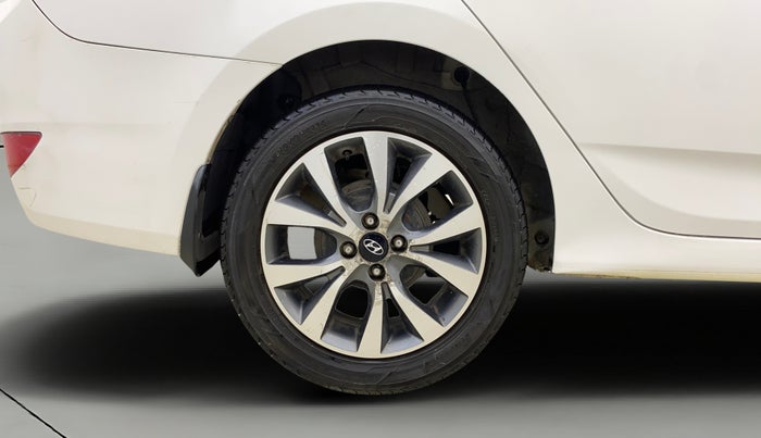 2016 Hyundai Verna 1.6 VTVT SX AT, Petrol, Automatic, 46,469 km, Right Rear Wheel