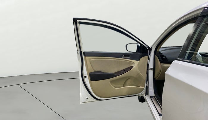 2017 Hyundai Verna 1.6 CRDI SX, Diesel, Manual, 1,00,677 km, LHS Front Door