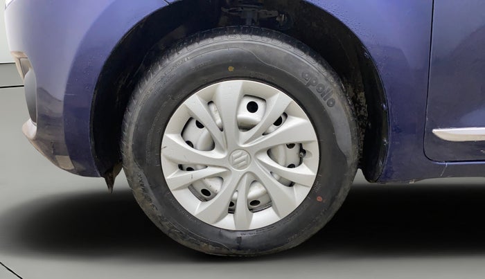 2021 Maruti Swift LXI, Petrol, Manual, 33,605 km, Left Front Wheel