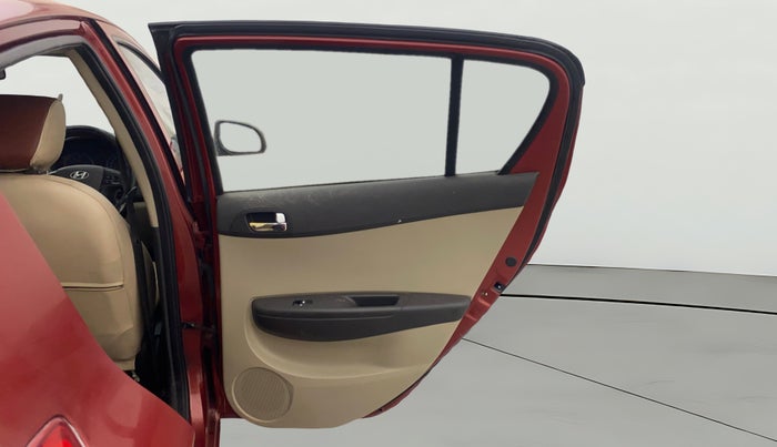 2012 Hyundai i20 SPORTZ 1.2, Petrol, Manual, 1,26,157 km, RHS Rear Door