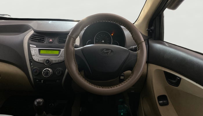 2016 Hyundai Eon MAGNA +, Petrol, Manual, 50,316 km, Steering Wheel Close Up
