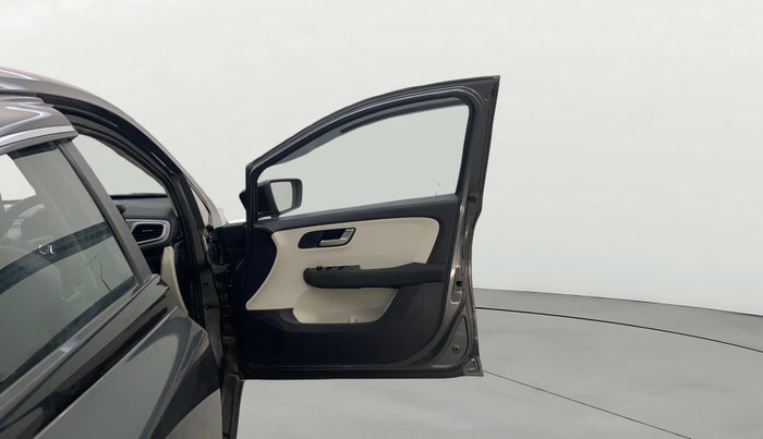 2023 Tata ALTROZ XZ PETROL, Petrol, Manual, 20,328 km, RHS Front Door