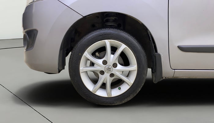 2018 Maruti Wagon R 1.0 VXI AMT, Petrol, Automatic, 23,817 km, Left Front Wheel