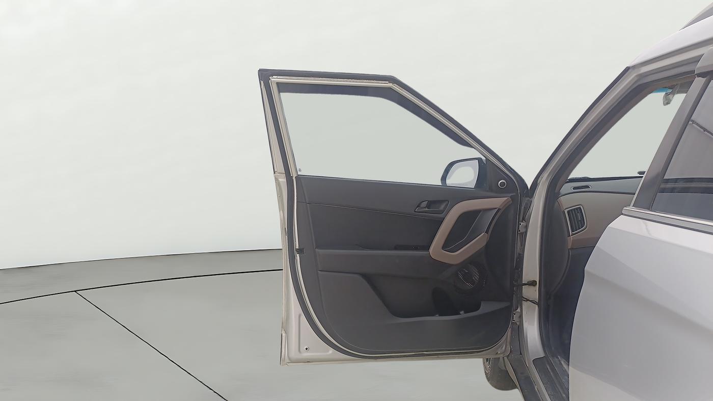 2015 Hyundai Creta E PLUS 1.6 PETROL, CNG, Manual, 1,02,271 km, LHS Front Door