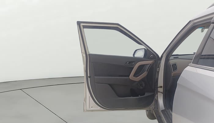 2015 Hyundai Creta E PLUS 1.6 PETROL, CNG, Manual, 1,02,271 km, LHS Front Door