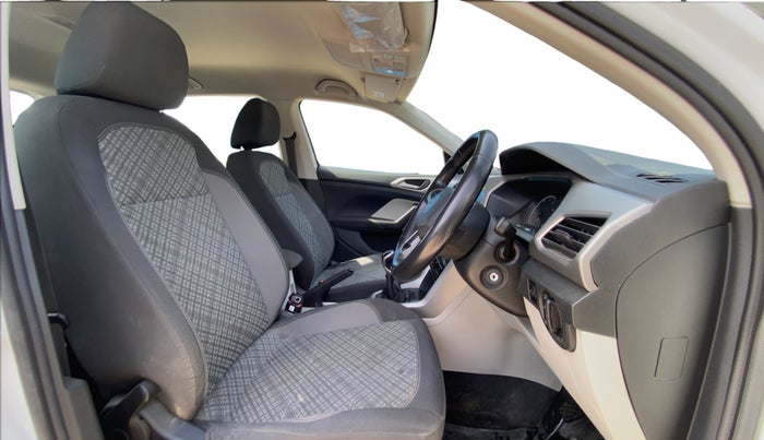 2022 Volkswagen TAIGUN HIGHLINE 1.0 TSI MT, Petrol, Manual, 71,467 km, Right Side Front Door Cabin