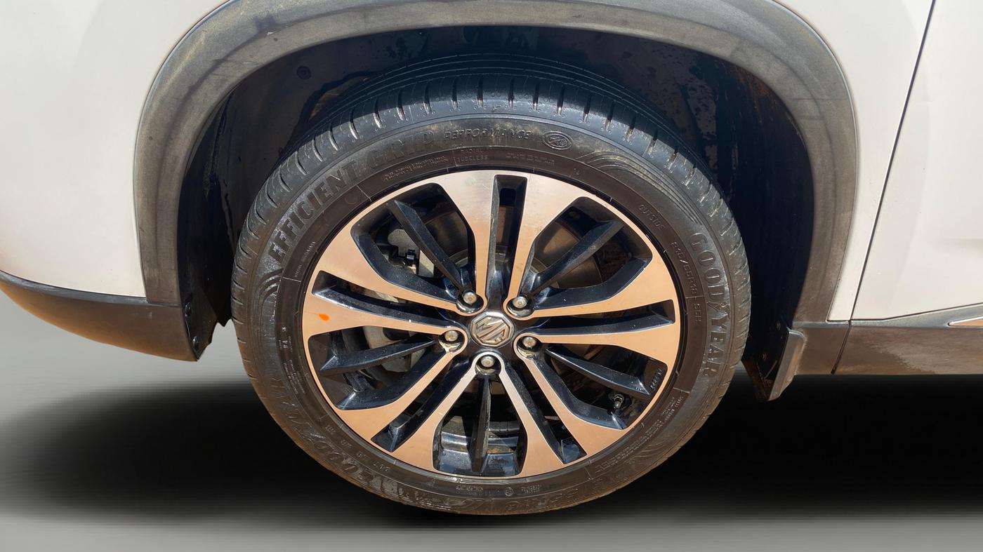 2021 MG HECTOR PLUS SMART 1.5 PETROL TURBO DCT 6-STR, Petrol, Automatic, 48,801 km, Left Front Wheel