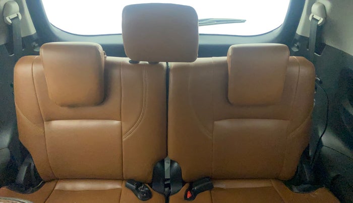 2017 Toyota Innova Crysta 2.4 GX 7 STR, Diesel, Manual, 86,454 km, Third Seat Row ( optional )