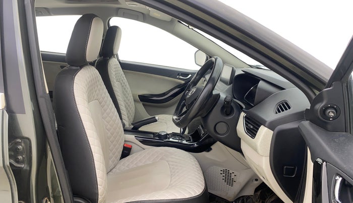 2020 Tata NEXON XZA PLUS SUNROOF PETROL, Petrol, Automatic, 31,093 km, Right Side Front Door Cabin