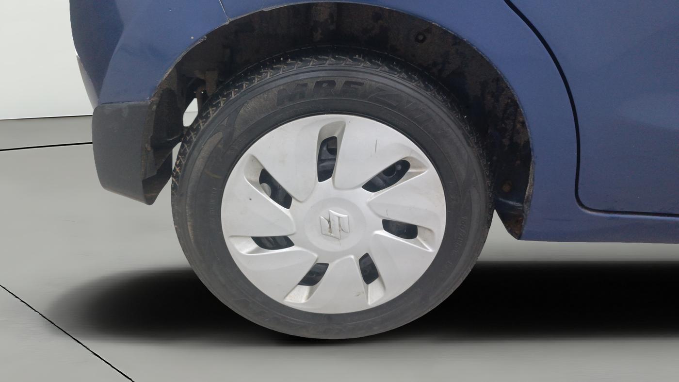 2018 Maruti Celerio ZXI, Petrol, Manual, 23,144 km, Right Rear Wheel