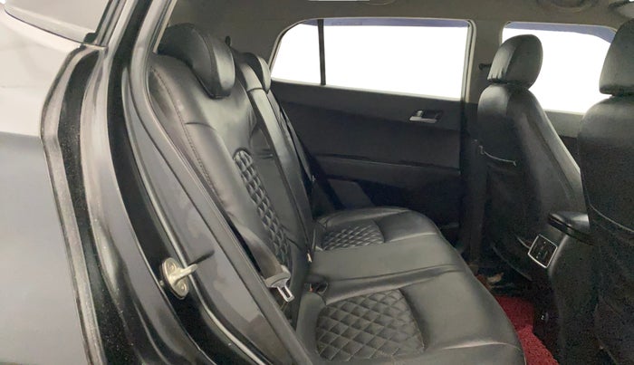 2018 Hyundai Creta SX 1.6 DIESEL, Diesel, Manual, 1,18,687 km, Right Side Rear Door Cabin