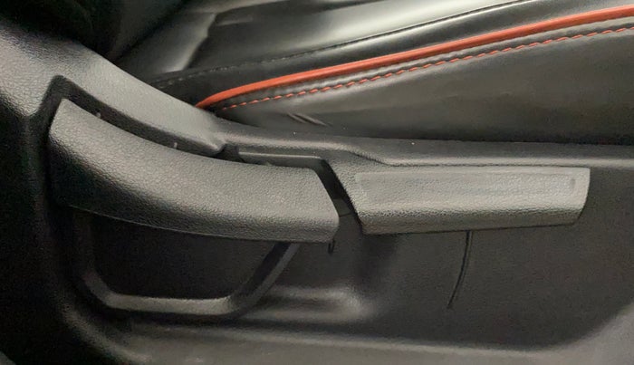 2020 Hyundai Creta SX 1.5 PETROL, Petrol, Manual, 72,747 km, Driver Side Adjustment Panel