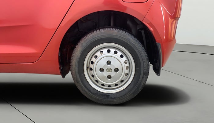 2021 Tata ALTROZ XM PETROL, Petrol, Manual, 34,578 km, Left Rear Wheel