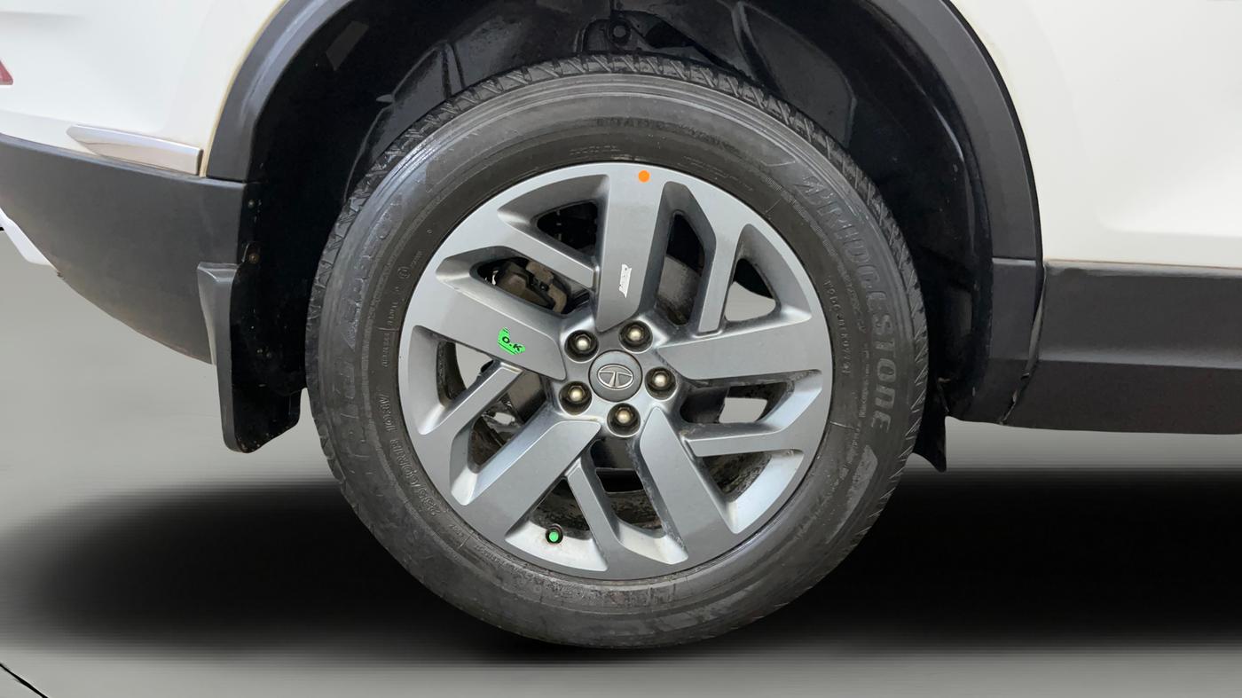 2022 Tata Safari XT PLUS, Diesel, Manual, 69,813 km, Right Rear Wheel