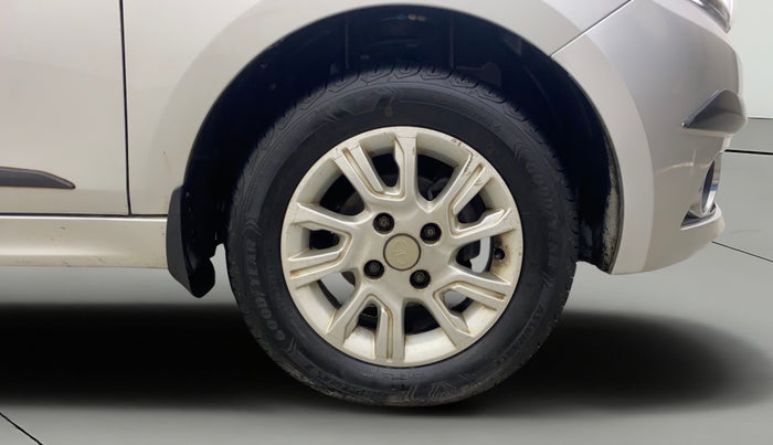 2017 Tata Tiago XZA PETROL, Petrol, Automatic, 31,959 km, Right Front Wheel