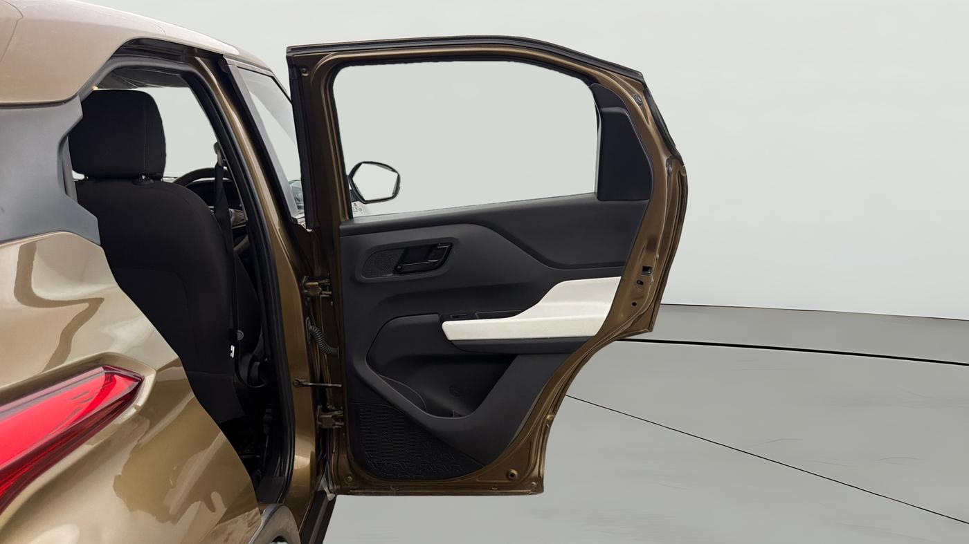 2022 Tata PUNCH ACCOMPLISHED MT, Petrol, Manual, 34,689 km, RHS Rear Door