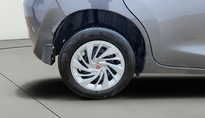 2023 Toyota Glanza E, Petrol, Manual, 86,478 km, Right Rear Wheel