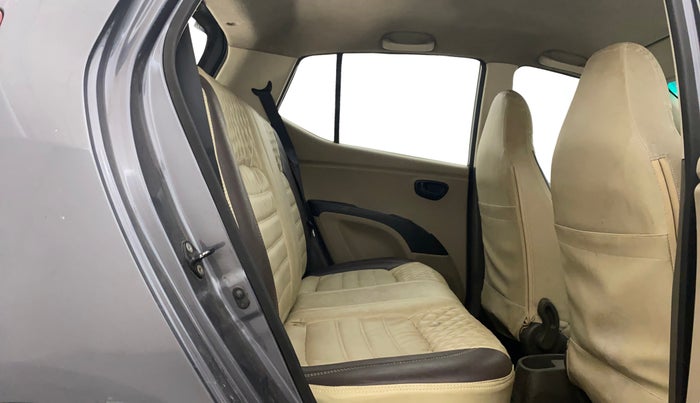 2013 Hyundai i10 MAGNA 1.1, CNG, Manual, 94,389 km, Right Side Rear Door Cabin