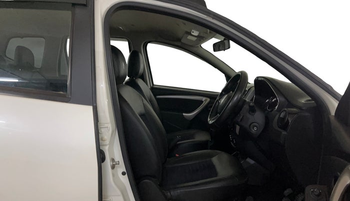 2021 Renault Duster RXS 1.5 PETROL MT, Petrol, Manual, 52,200 km, Right Side Front Door Cabin