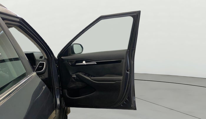 2022 KIA SELTOS GTX PLUS AT 1.5 DIESEL, Diesel, Automatic, 49,717 km, RHS Front Door