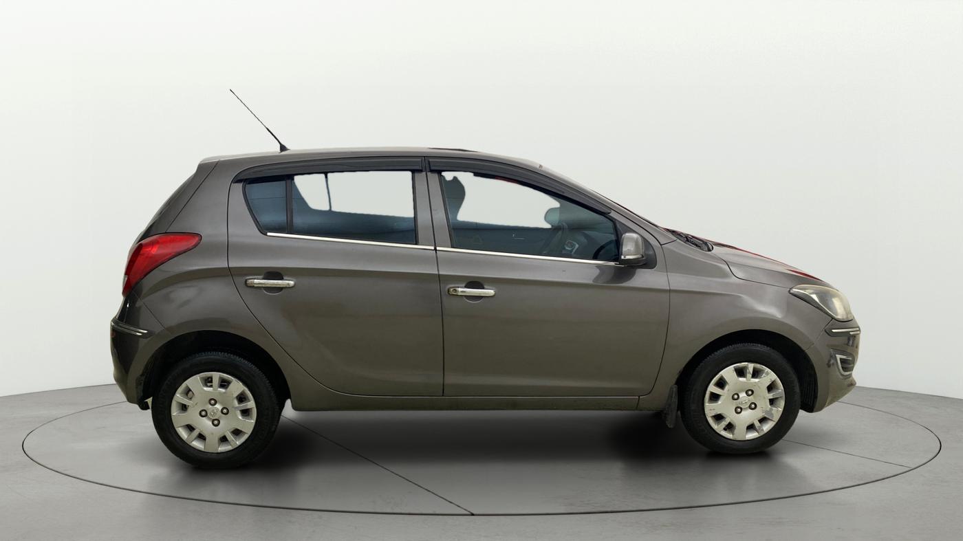 2013 Hyundai i20 MAGNA (O) 1.2, Petrol, Manual, 63,913 km, Right Side View