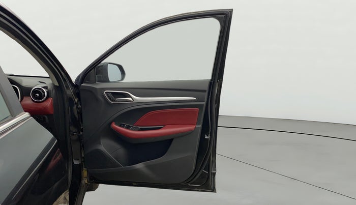 2023 MG ASTOR SAVVY 1.3 TURBO AT S RED, Petrol, Automatic, 32,722 km, RHS Front Door