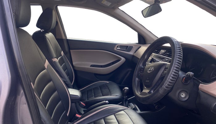 2017 Hyundai Elite i20 SPORTZ 1.2, Petrol, Manual, 83,911 km, Right Side Front Door Cabin