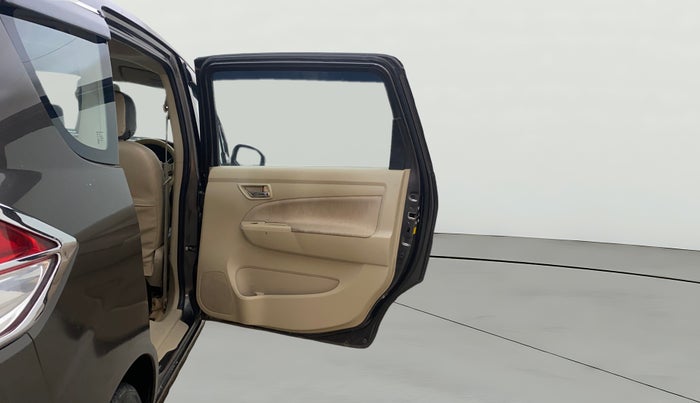 2014 Maruti Ertiga ZDI, Diesel, Manual, 1,15,731 km, RHS Rear Door
