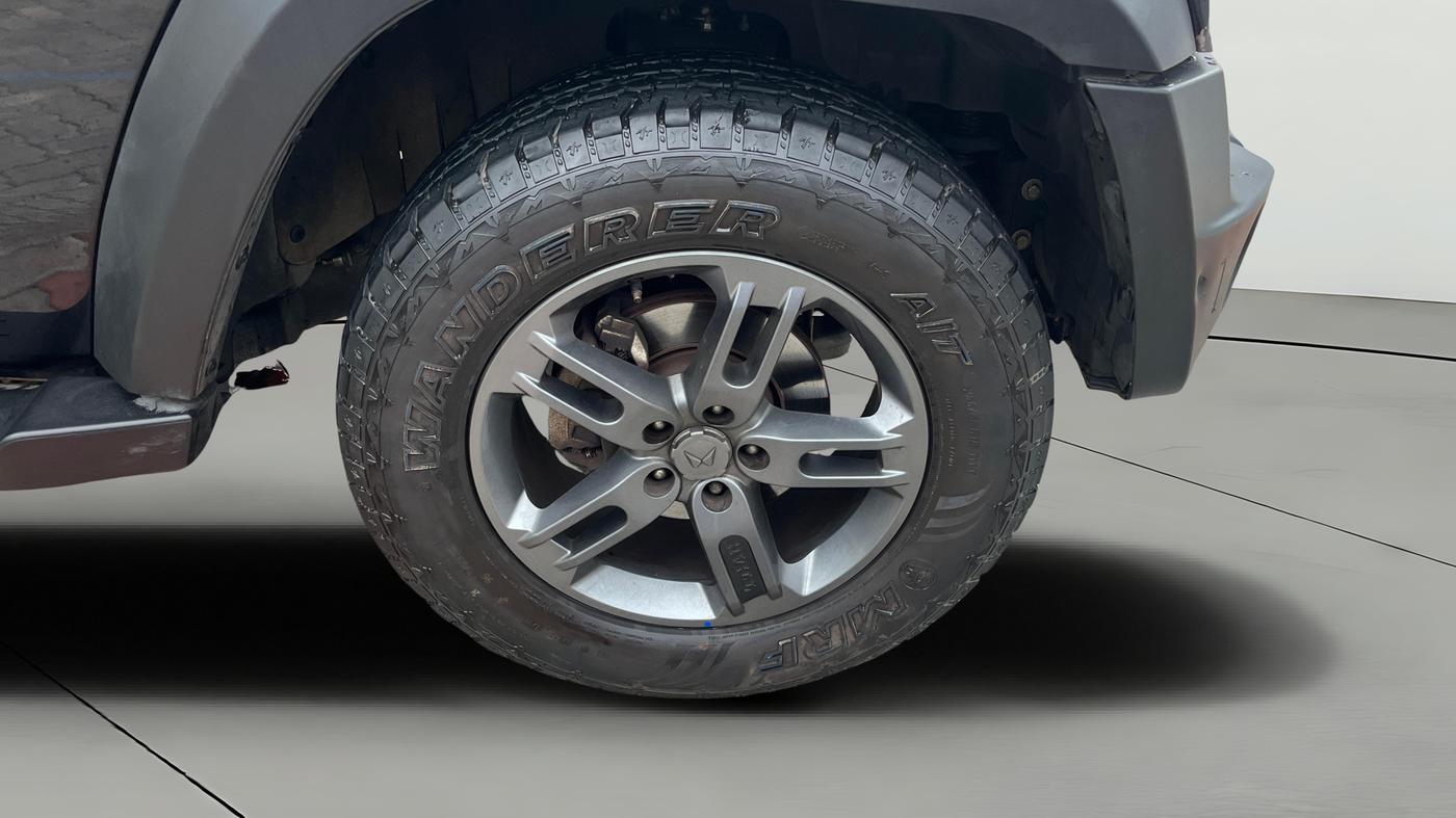 2023 Mahindra Thar LX P 2WD AT HT, Petrol, Automatic, 21,350 km, Right Front Wheel