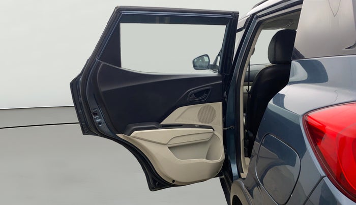2023 Mahindra XUV300 W4 1.2 PETROL, Petrol, Manual, 84,262 km, LHS Rear Door