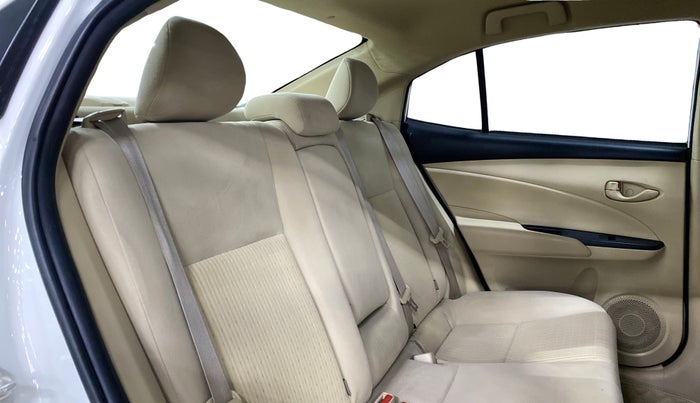 2021 Toyota YARIS J MT, Petrol, Manual, 43,929 km, Right Side Rear Door Cabin