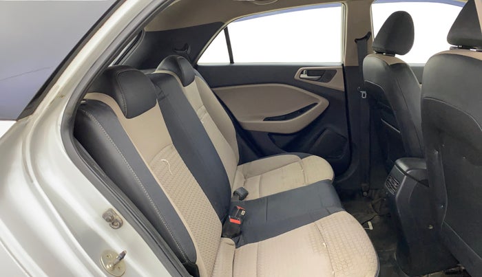 2018 Hyundai Elite i20 SPORTZ 1.2, CNG, Manual, 47,714 km, Right Side Rear Door Cabin