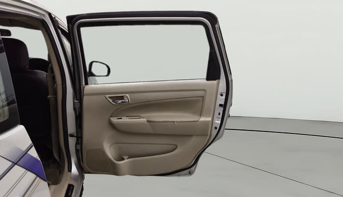2016 Maruti Ertiga ZDI + SHVS, Diesel, Manual, 83,784 km, RHS Rear Door