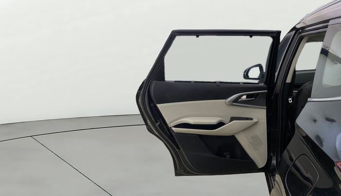 2023 KIA CARENS  PRESTIGE PLUS 1.5 TURBO PETROL DCT 7 STR, Petrol, Automatic, 76,316 km, LHS Rear Door