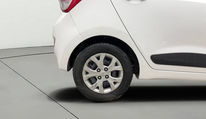 2016 Hyundai Grand i10 Sports plus 1.2, Petrol, Manual, 69,094 km, Right Rear Wheel