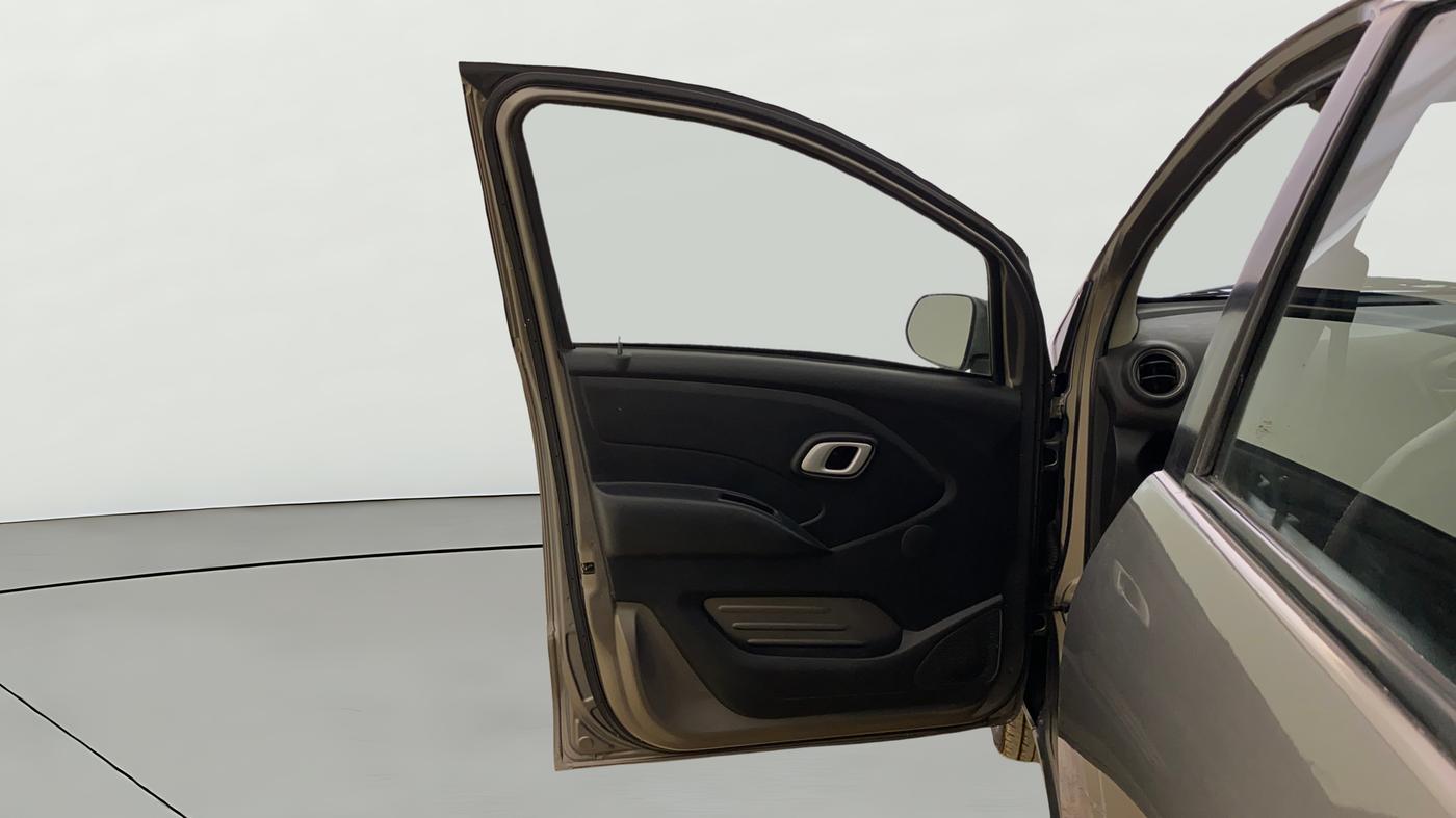 2018 Datsun Redi Go T (O), Petrol, Manual, 43,988 km, LHS Front Door