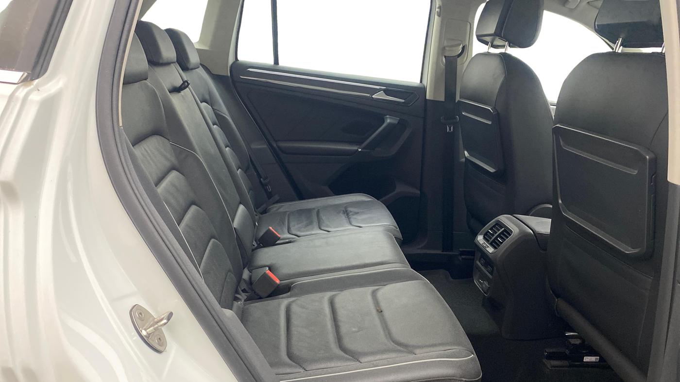 2018 Volkswagen TIGUAN HIGHLINE TDI AT, Diesel, Automatic, 86,076 km, Right Side Rear Door Cabin