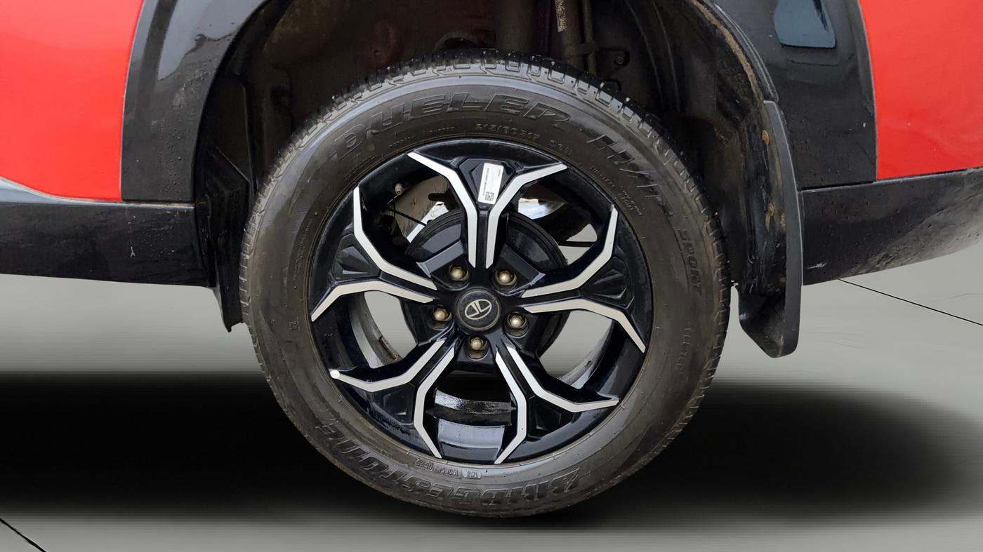 2025 Tata Curvv Creative 1.2 Petrol 6MT, Petrol, Manual, 10,278 km, Left Rear Wheel