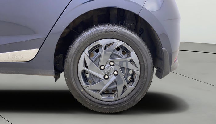 2022 Hyundai NEW I20 MAGNA 1.2 MT, Petrol, Manual, 9,348 km, Left Rear Wheel