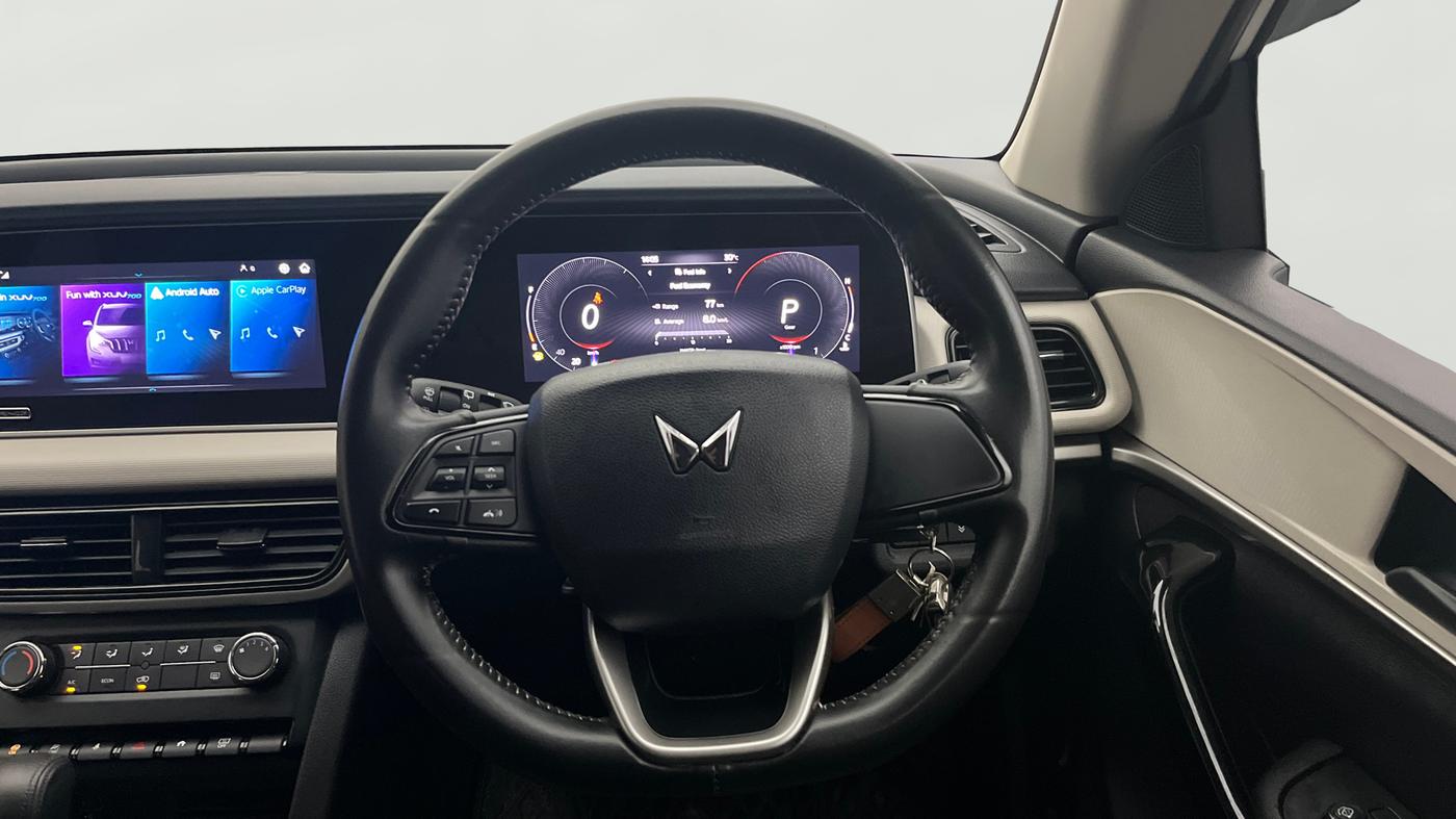 2023 Mahindra XUV700 AX 5 P AT 5 STR, Petrol, Automatic, 11,182 km, Steering Wheel Close Up