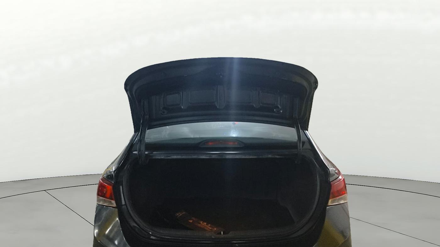 2018 Hyundai Verna 1.6 VTVT SX, Petrol, Manual, 56,177 km, Boot Door Open