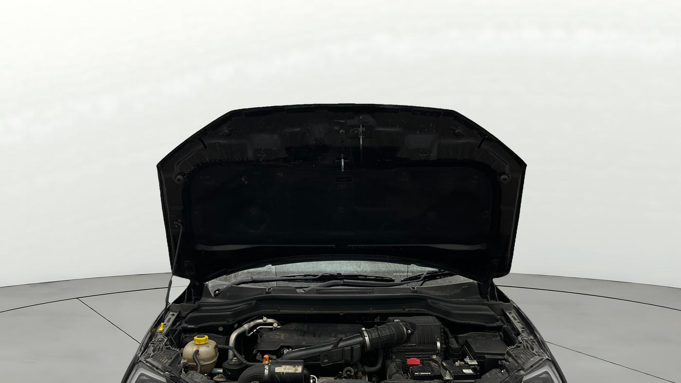 2025 Mahindra XUV 3XO AX5 1.2 L TCMPFI AT, Petrol, Automatic, 19,479 km, Open Bonet