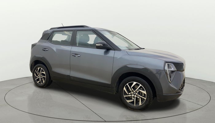 2024 Mahindra XUV 3XO AX5 1.2 L TCMPFi, Petrol, Manual, 27,203 km, Right Front Diagonal