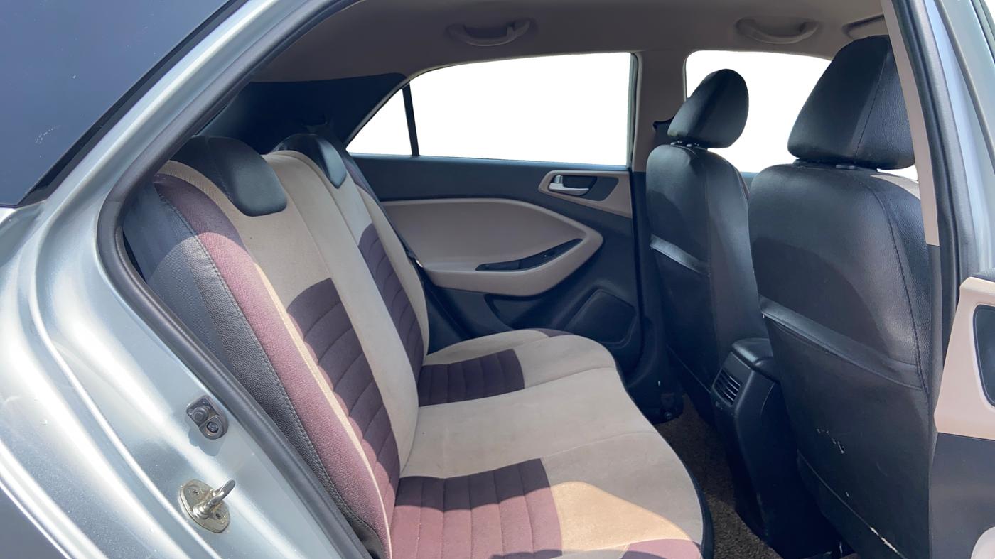 2019 Hyundai Elite i20 MAGNA PLUS 1.4 CRDI, Diesel, Manual, 91,161 km, Right Side Rear Door Cabin