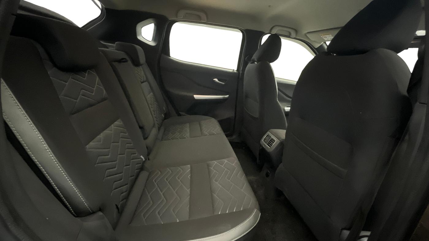 2021 Nissan MAGNITE XV PREMIUM TURBO (O), Petrol, Manual, 56,284 km, Right Side Rear Door Cabin